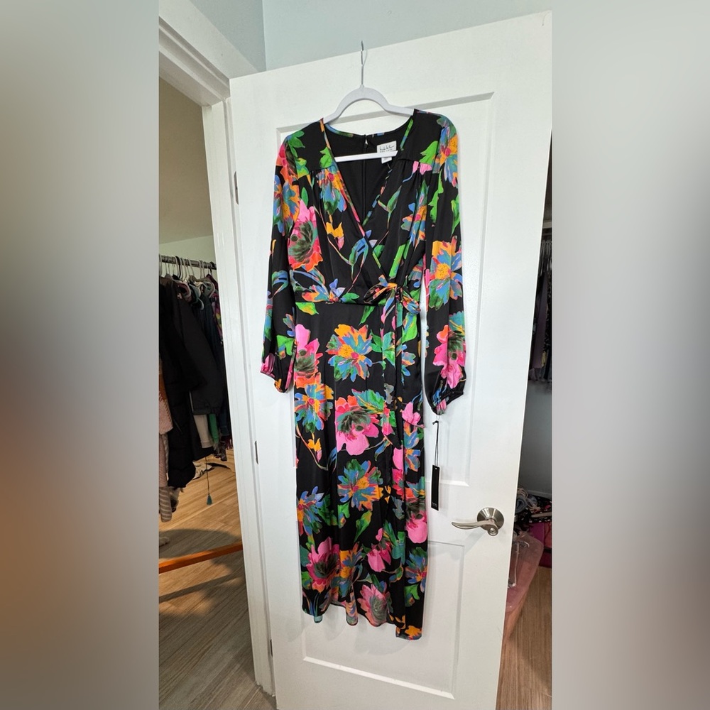 NWT Nicole Miller Size 10 Satin Floral Wrap Dress
